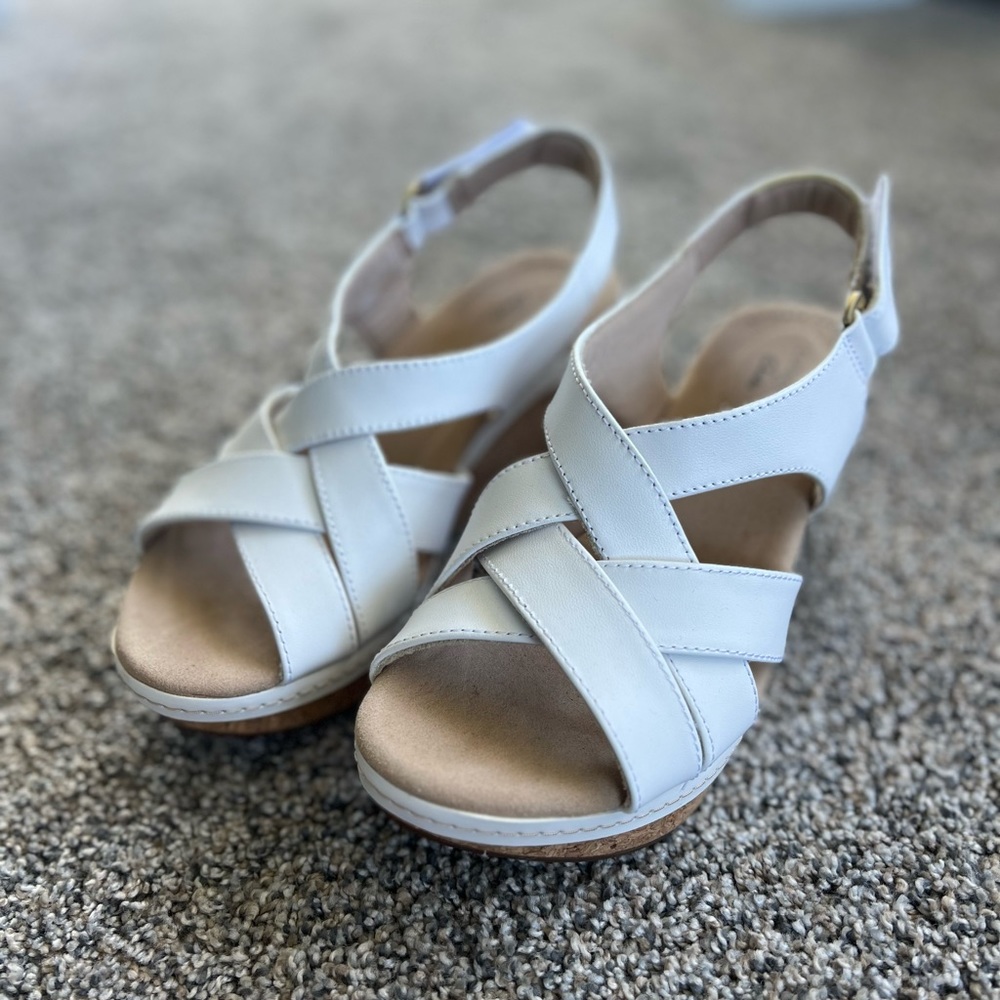 Clarks Annadel Pearl wedge sandal